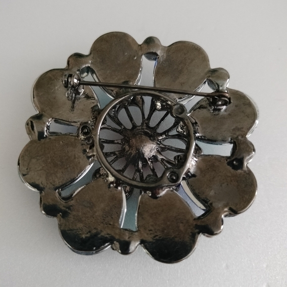 Tricolor Rhinestones Accents Floral Flower Brooch 2" - Picture 4 of 7